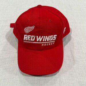 NHL Red Wings Hockey Red & White Baseball Hat Cap • Fanatics • Authentic Pro